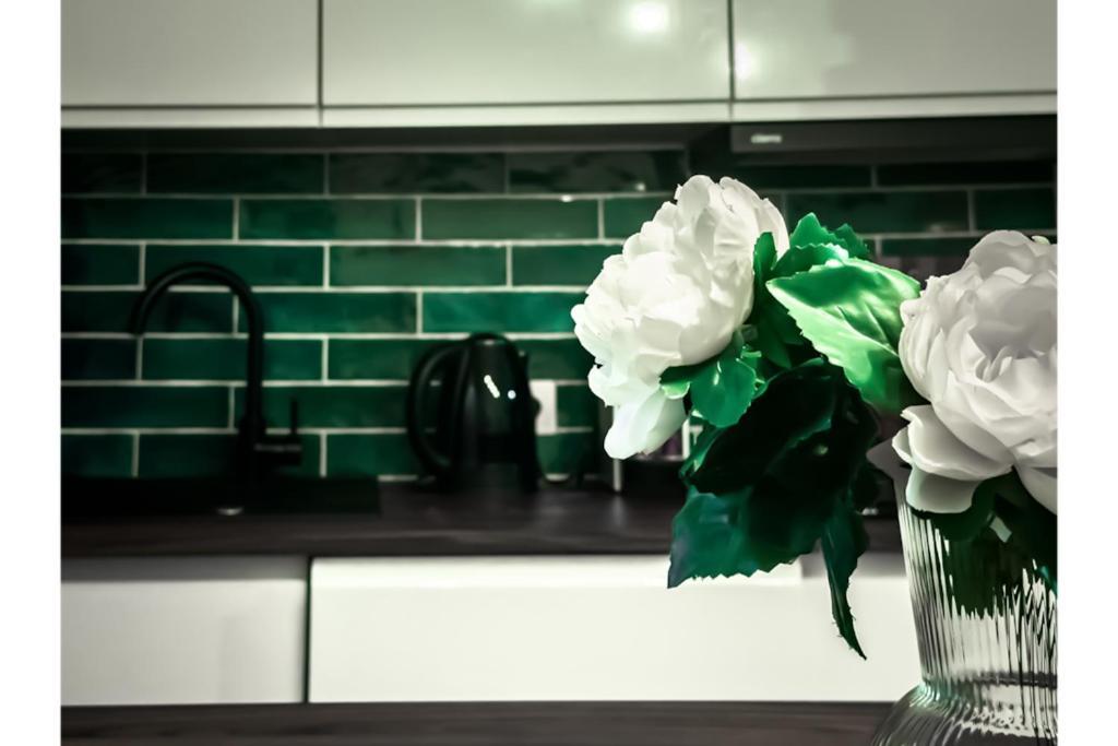8 Personnes - 4 Rooms - 2 Salle De Bain - Metro 7 & 14 - Porte Italie - Private Car Park- Wifi Ле-Кремлен-Бісетр Екстер'єр фото